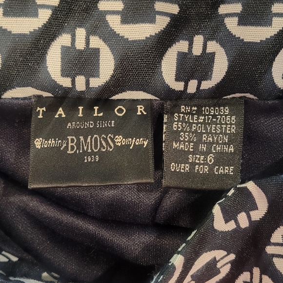Tailor B. Moss ~ Black/Gray Graphic Print Skirt - Picture 4 of 5